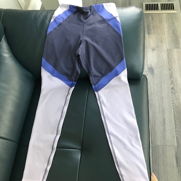 Old Navy High Rise Go Dry yoga pants size S - Picture 1 of 5